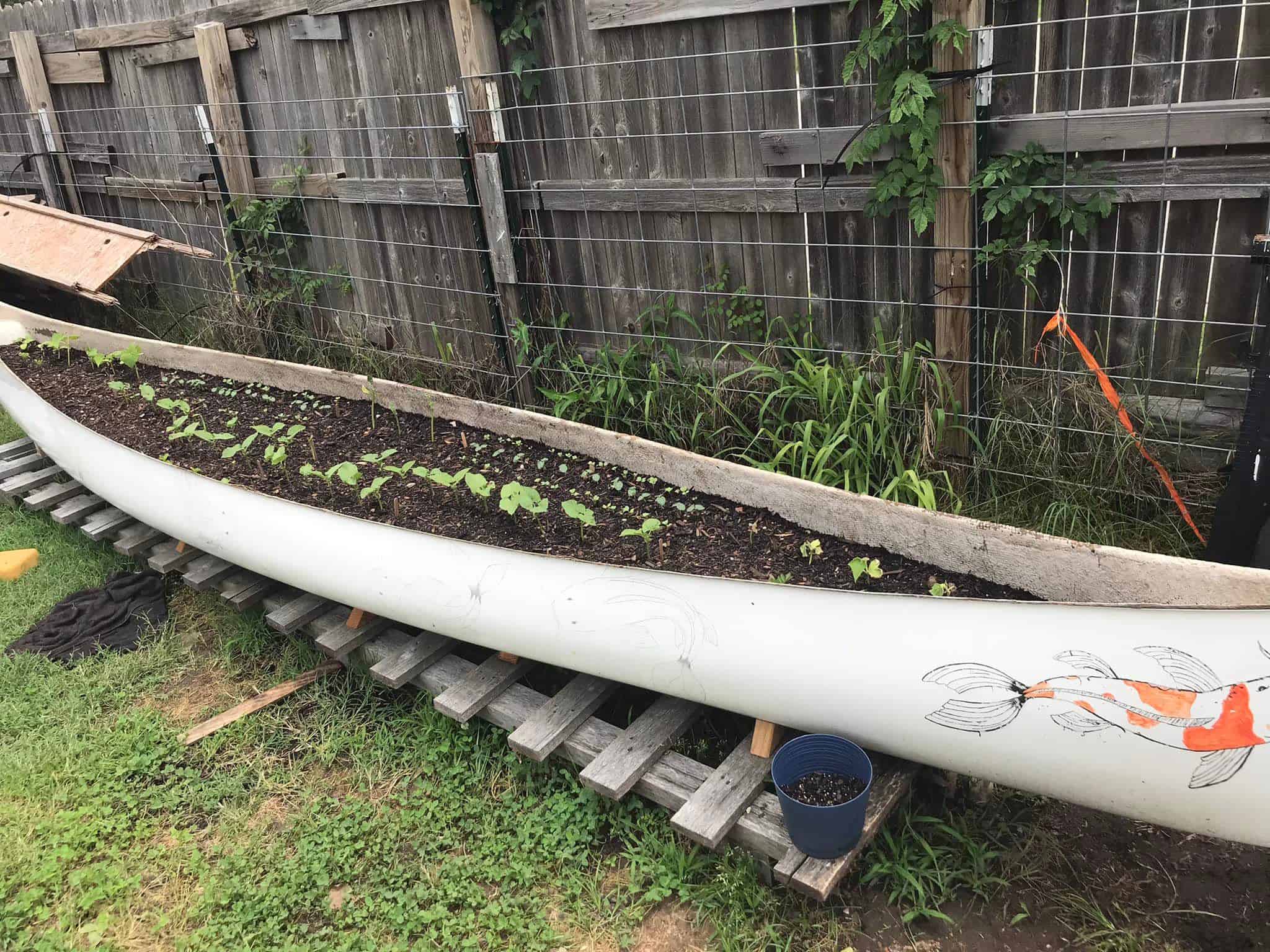 15 Oddly Creative Raised Garden Beds Ideas - The Ultimate Homestead